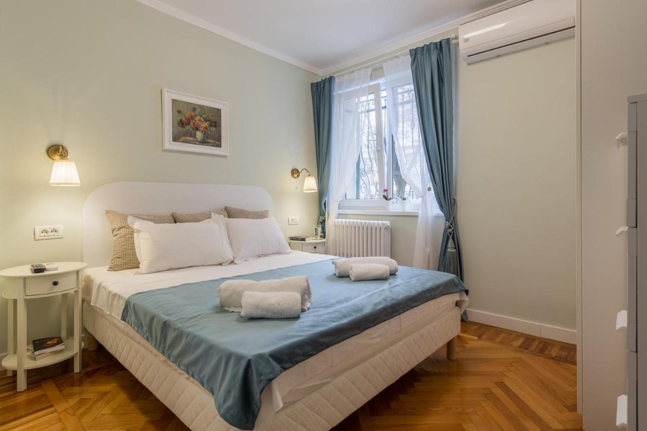 Central Stylish & Cozy One Bedroom Apartment - Adela Accommodation - Ideal For Long Stays Bukarest Exterior foto